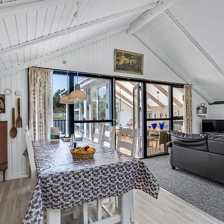 Dom wakacyjny Solvejk - 800m From The Sea By Interhome