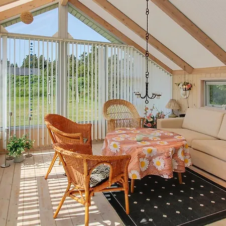 Solvejk - 800m From The Sea By Interhome *